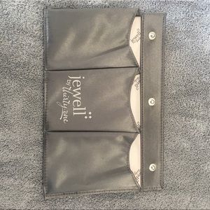 NWOT Thirty One Jewel Pouch